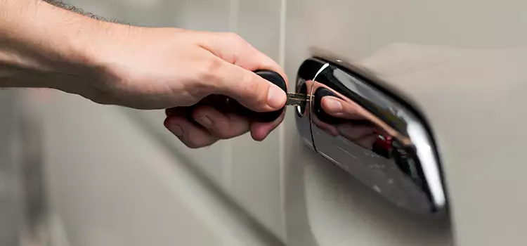Why Choose Our Auto Locksmith Team in Zanesville, OH?